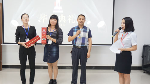 精彩不間斷！富軒商學(xué)院導(dǎo)購培訓(xùn)班第三天迎來收獲時(shí)刻！