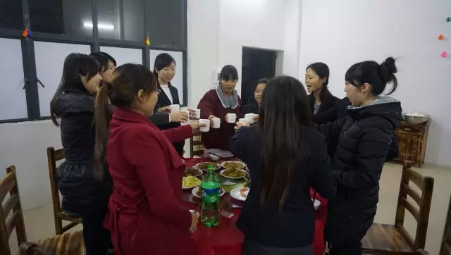 佳肴洋溢歡慶，蛋糕分享甜蜜！！富軒第四季員工生日會感恩來襲......