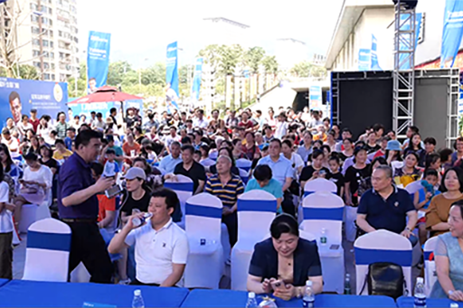 向上而行，服務不止|用匠心與品質鑄就榮光——探秘廣西柳州富軒全屋門窗 
