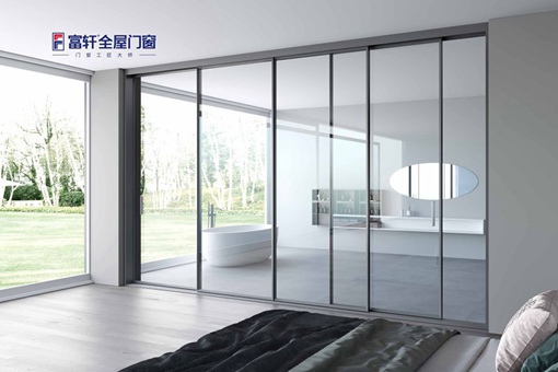 
陽(yáng)臺(tái)新寵，推拉門演繹極簡(jiǎn)生活藝術(shù)