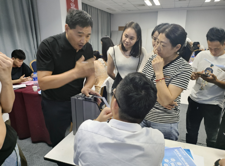 富軒全屋門窗D6銷售系統(tǒng)華東站培訓(xùn)：掌握市場(chǎng)趨勢(shì)，提升業(yè)務(wù)能力！